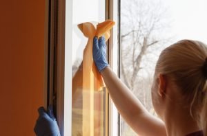 Hacer la limpieza de tu hogar más efectiva-polvo